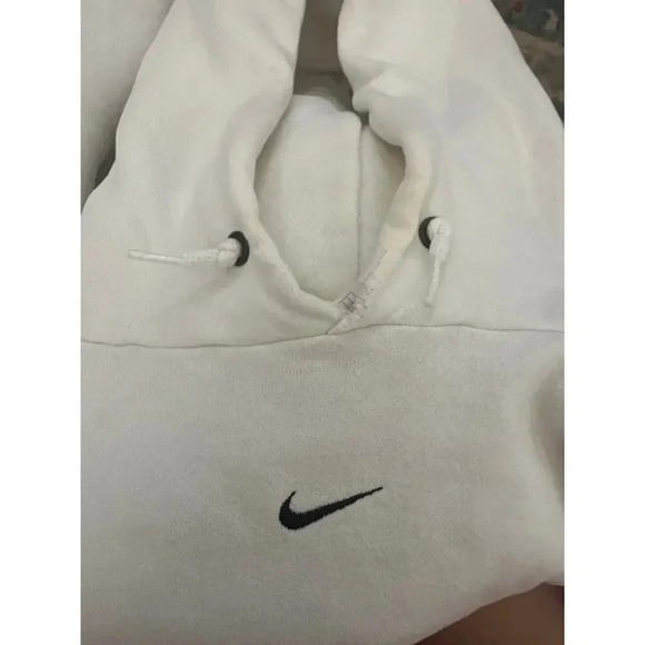 Nike Men's White vintage rare center Swoosh Sweatshirt Size Medium - Picture 4 of 9